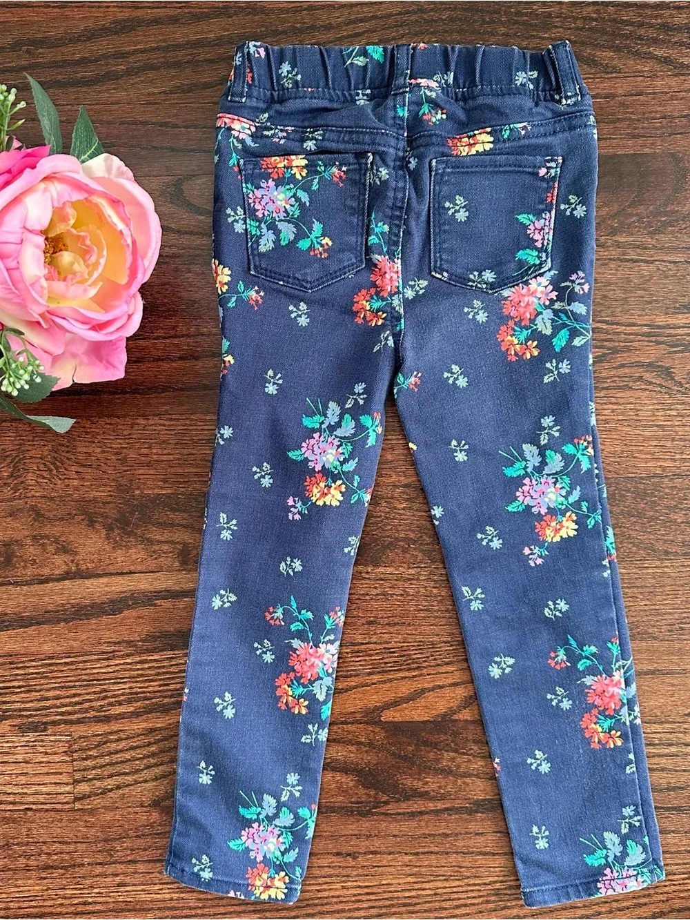 Gap Kids floral skinny jeans, size 5T